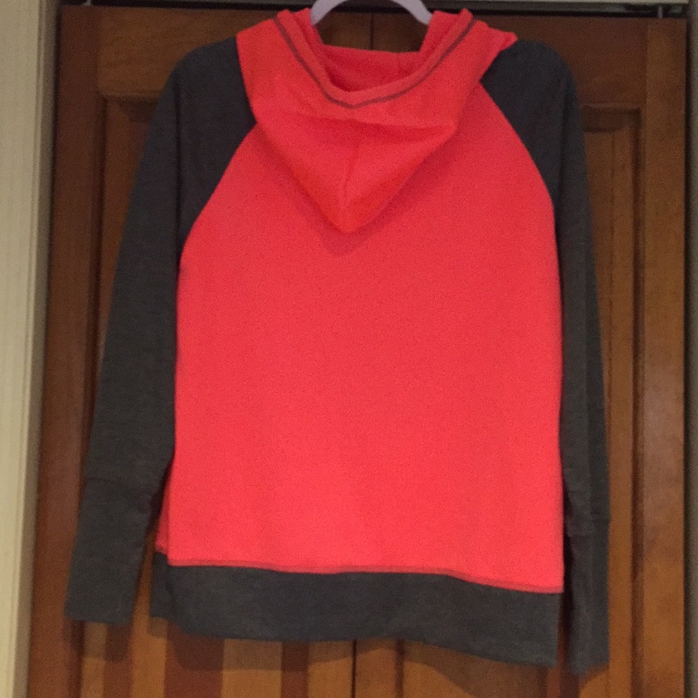BRIGHT RUNNING HOODIE 🏃♀️ - Picture 6 of 6